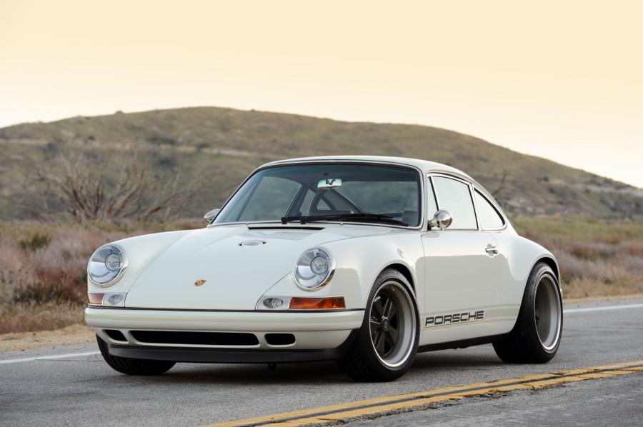  Porsche 911 by Singer 2011 года  (фото 47 из 159)